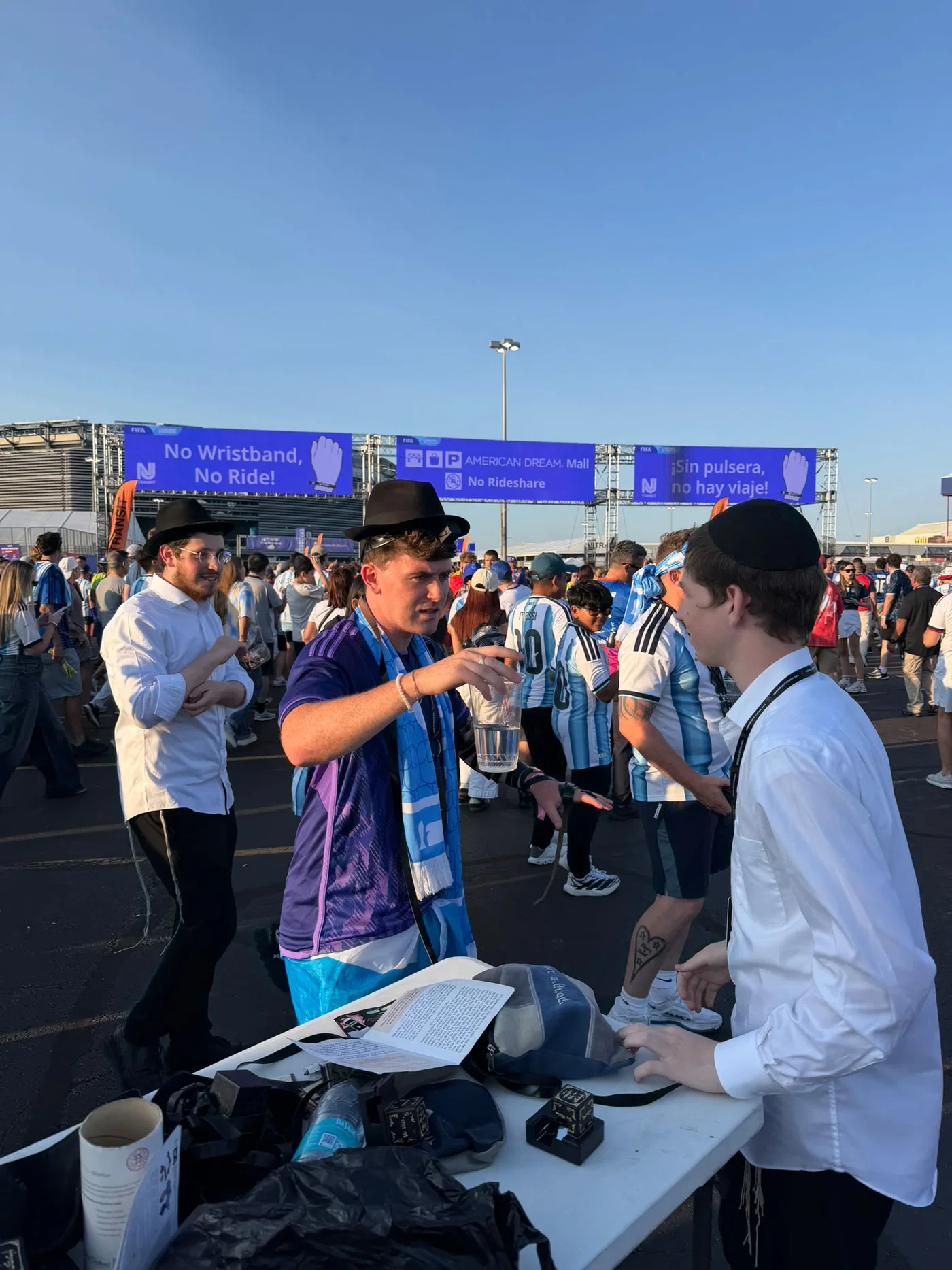 "עשינו לו בדמעות": היהודי מארגנטינה שסגר מעגל מחוץ למגרש המונדיאל