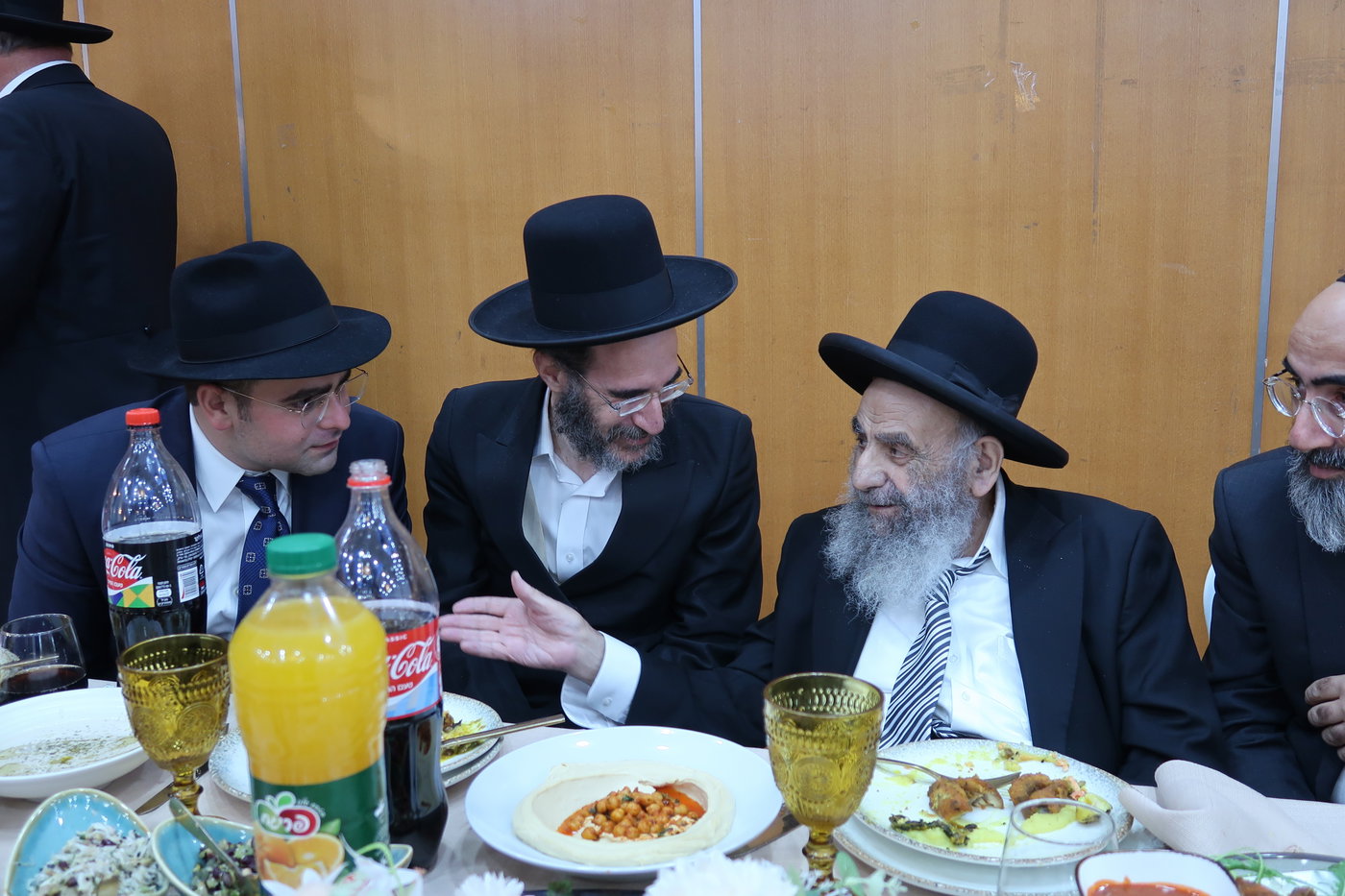 שמחת אירוסי נכד הגר"מ צדקה