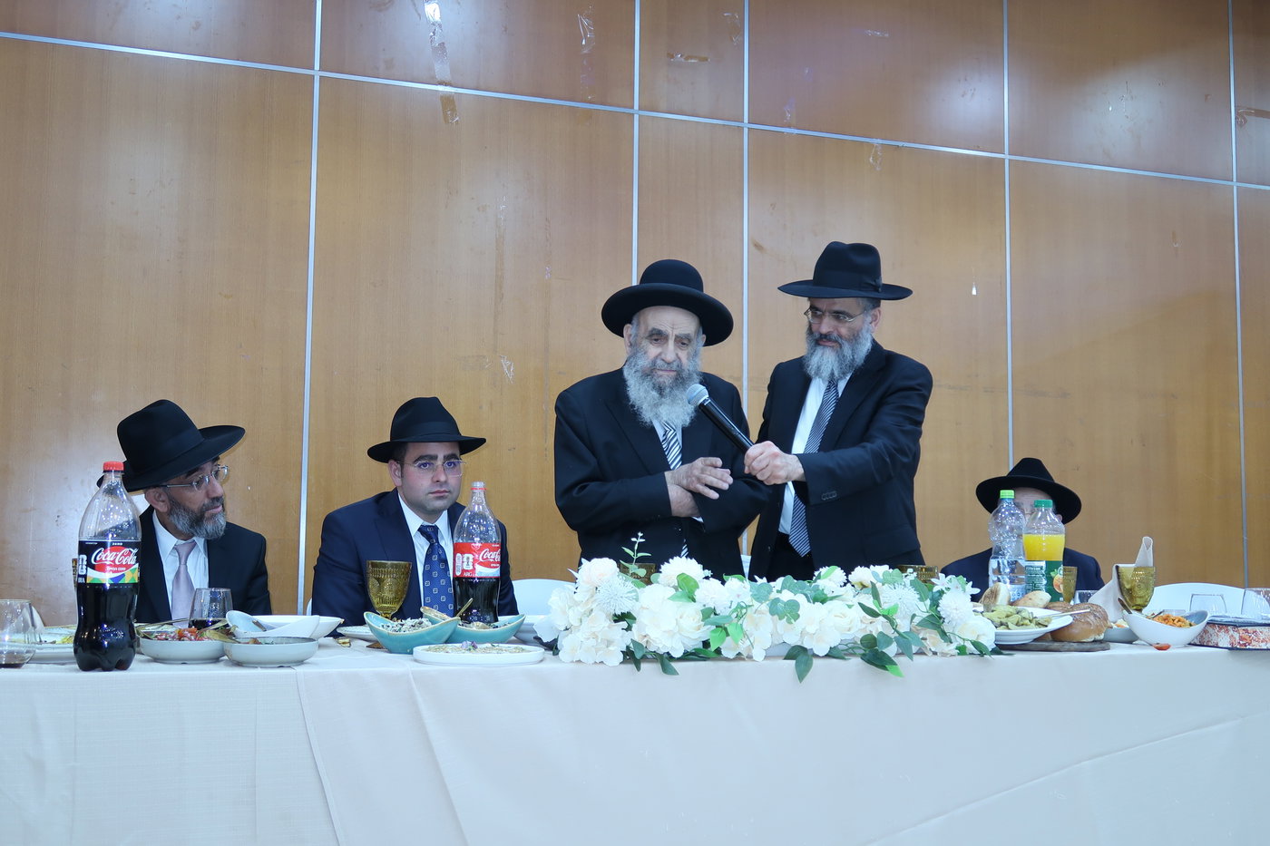 שמחת אירוסי נכד הגר"מ צדקה