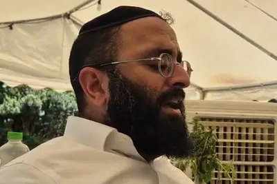 מצמרר: כך הפייטן אלחנן משמרתי ניחם את המשפחה שבתם טבעה בבריכה