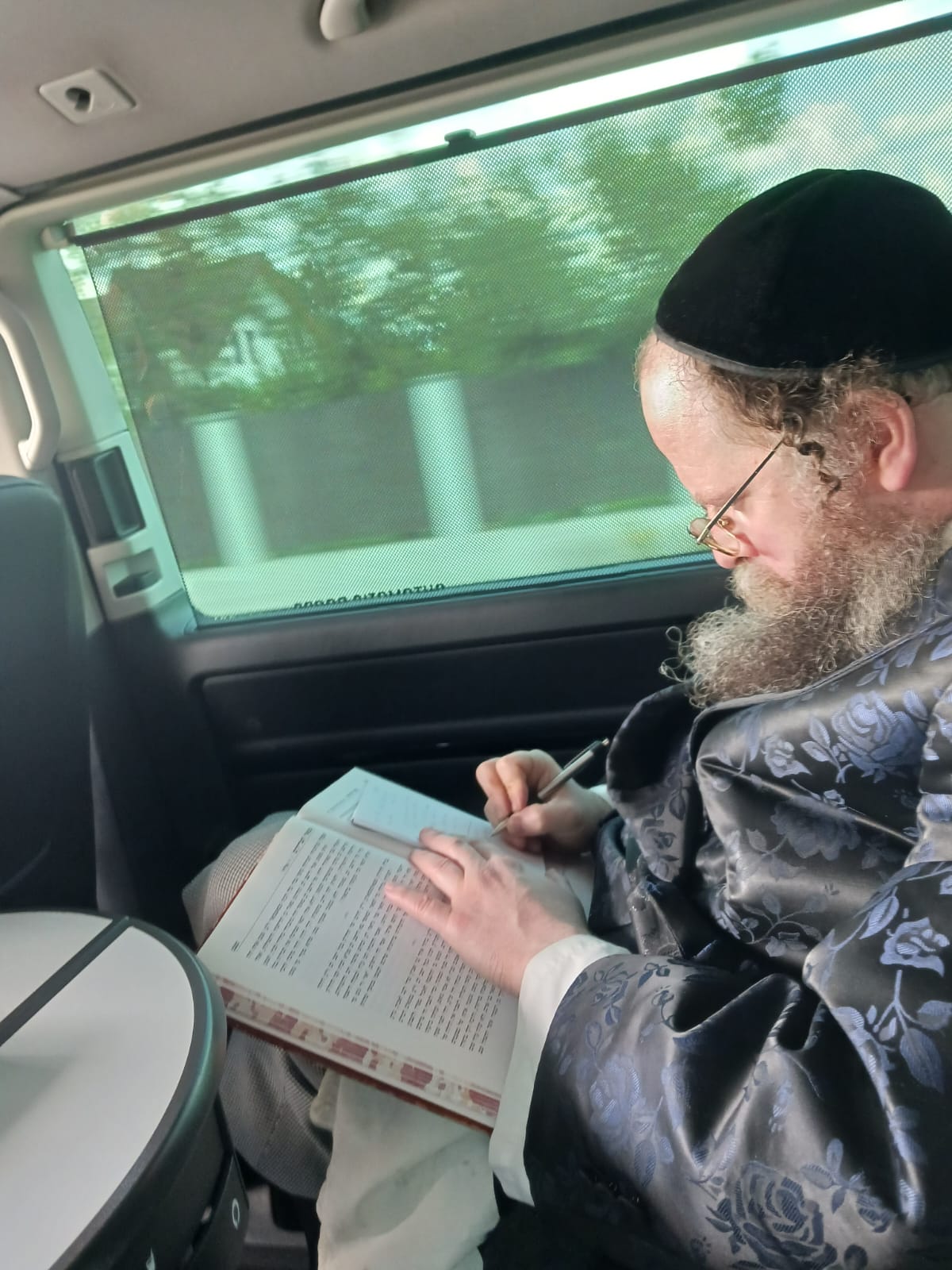 האדמו"ר מקרעטשניף סיגעט וויאלאמסבורג במסע תשעת הימים