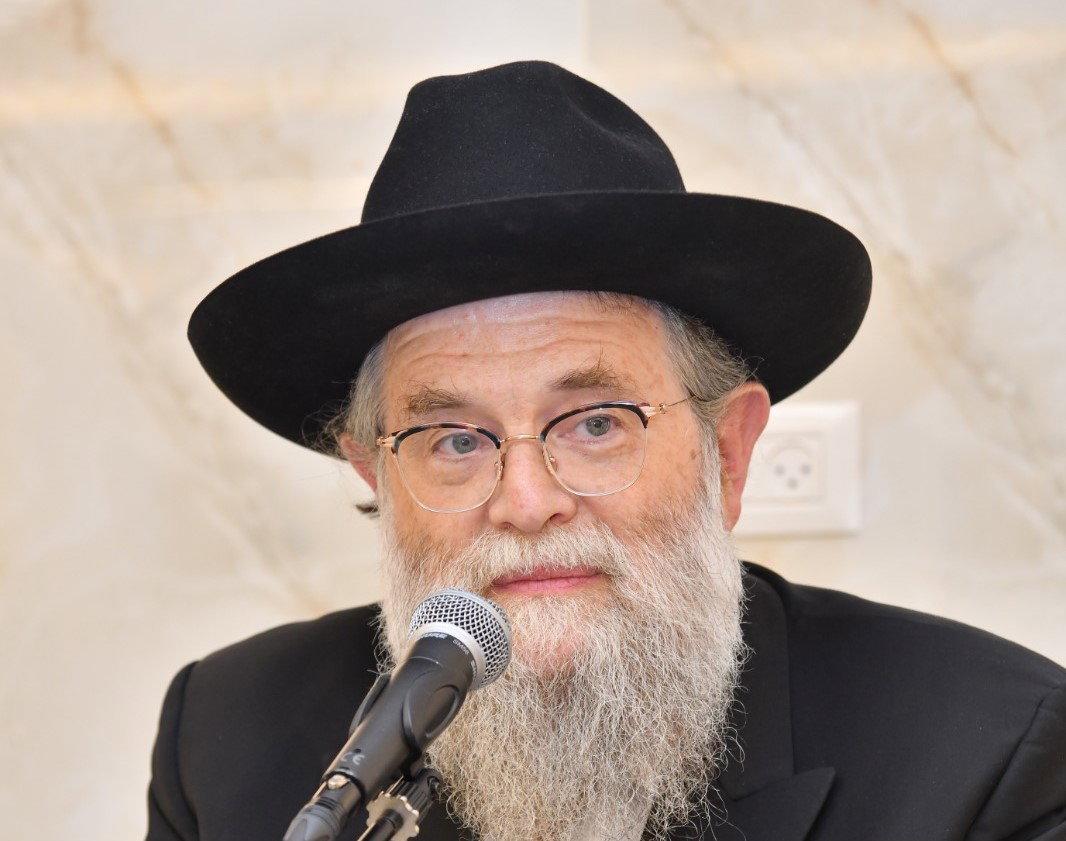 הרב עקיבא המניק, ראש ישיבת ׳חיי עולם׳