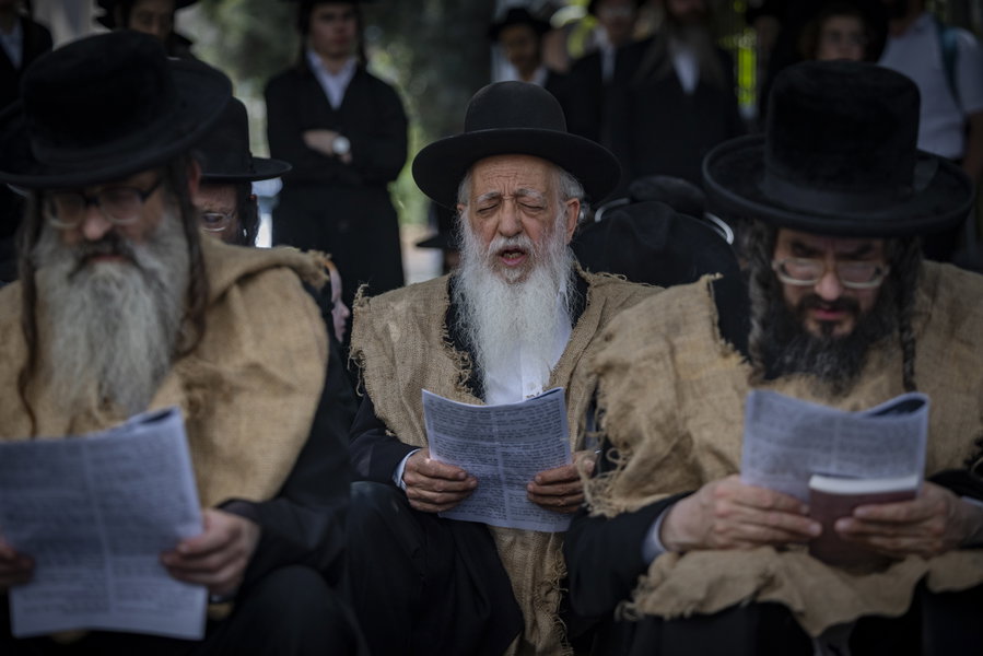 הפגנה בשק ואפר נגד רכבת הקלה בירושלים