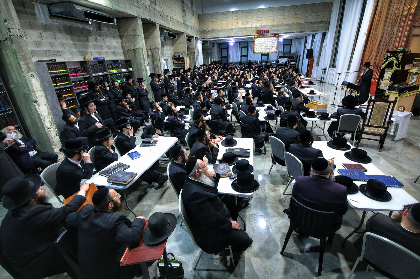 האדמו"ר מתולדות יהודה סטוטשין בשיחת חיזוק בביתר