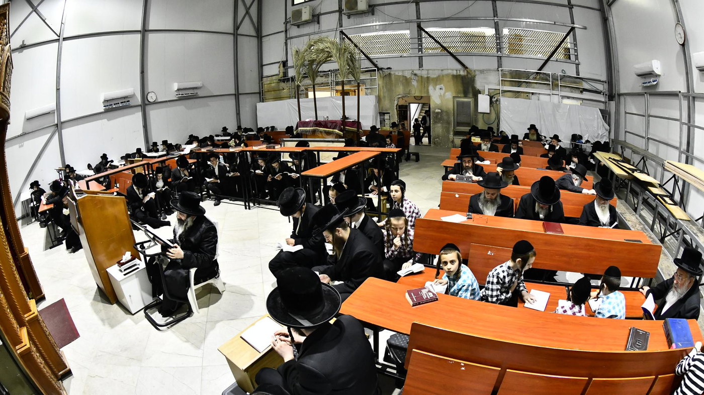 האדמו"ר מזוטשקא בליל תשעה באב