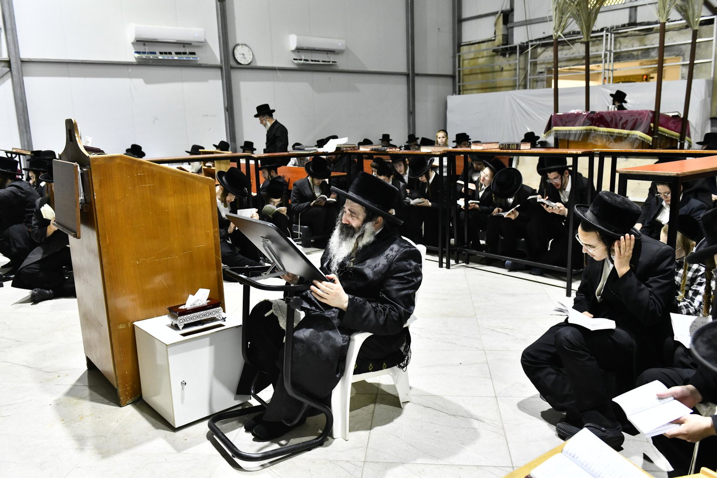 האדמו"ר מזוטשקא בליל תשעה באב