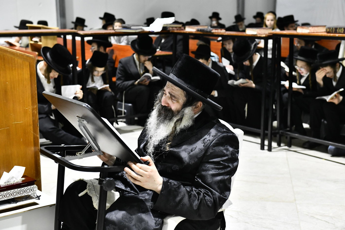 האדמו"ר מזוטשקא בליל תשעה באב