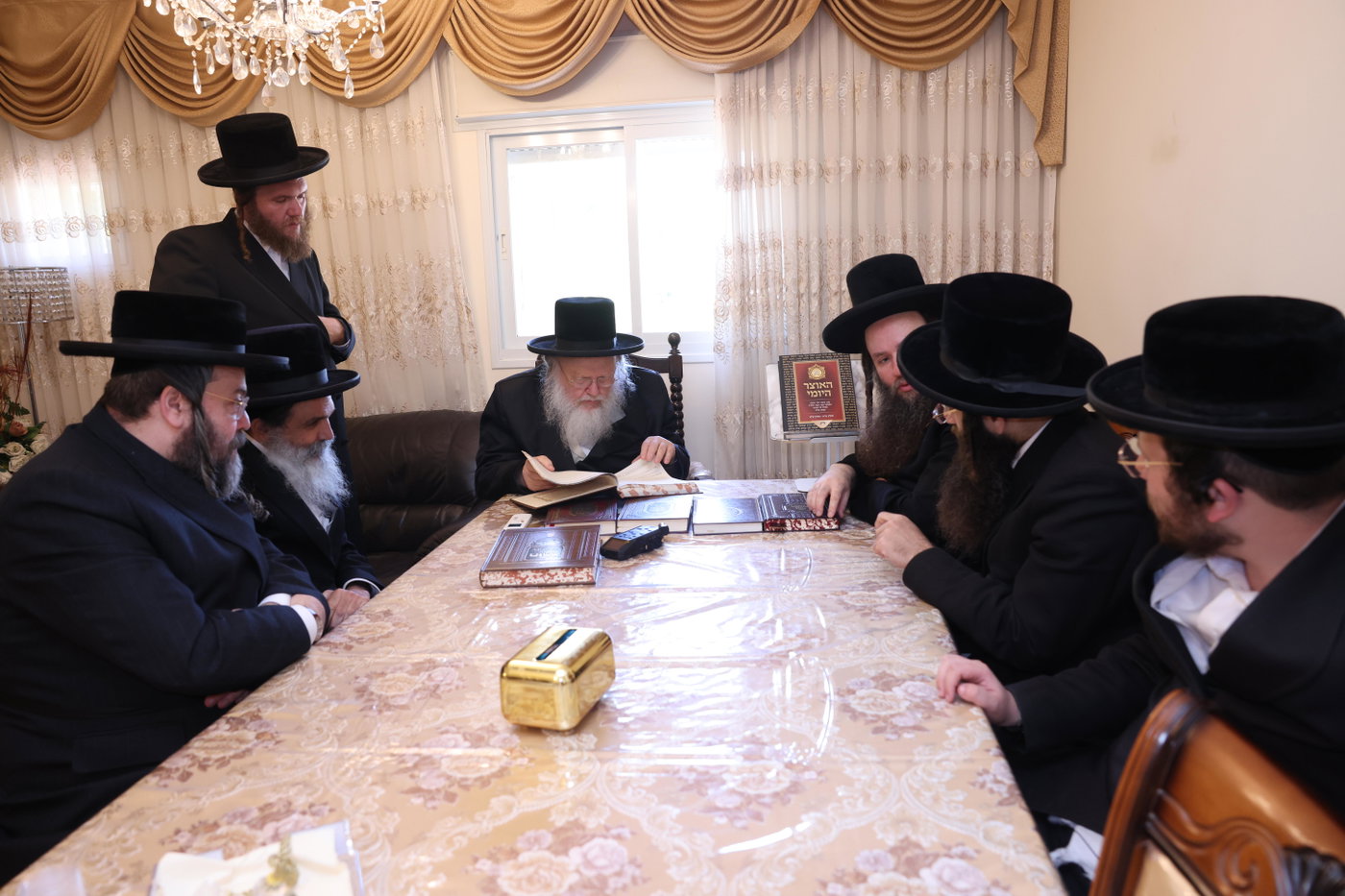 רבי אליהו ישראל אשלג אצל האדמו"ר מקומרנא