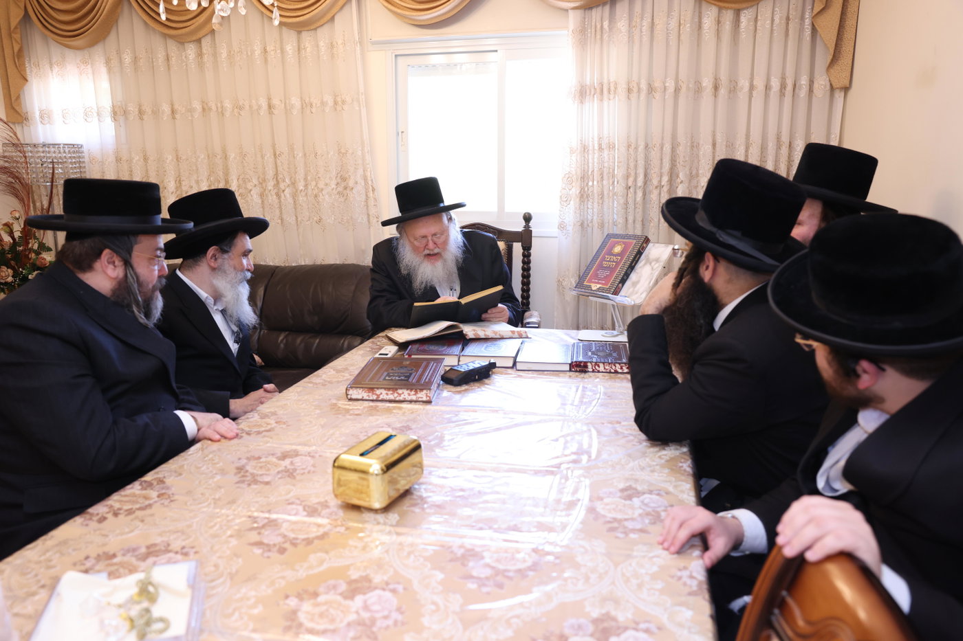 רבי אליהו ישראל אשלג אצל האדמו"ר מקומרנא