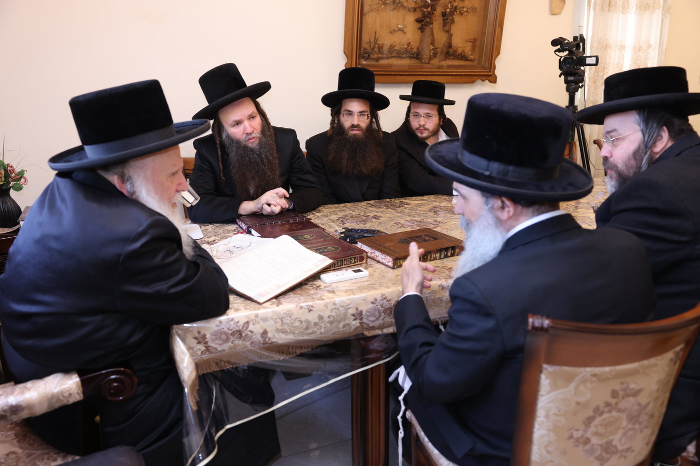 רבי אליהו ישראל אשלג אצל האדמו"ר מקומרנא