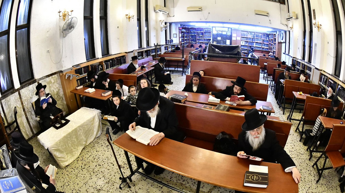 האדמו"ר מביאלה בליל תשעה באב