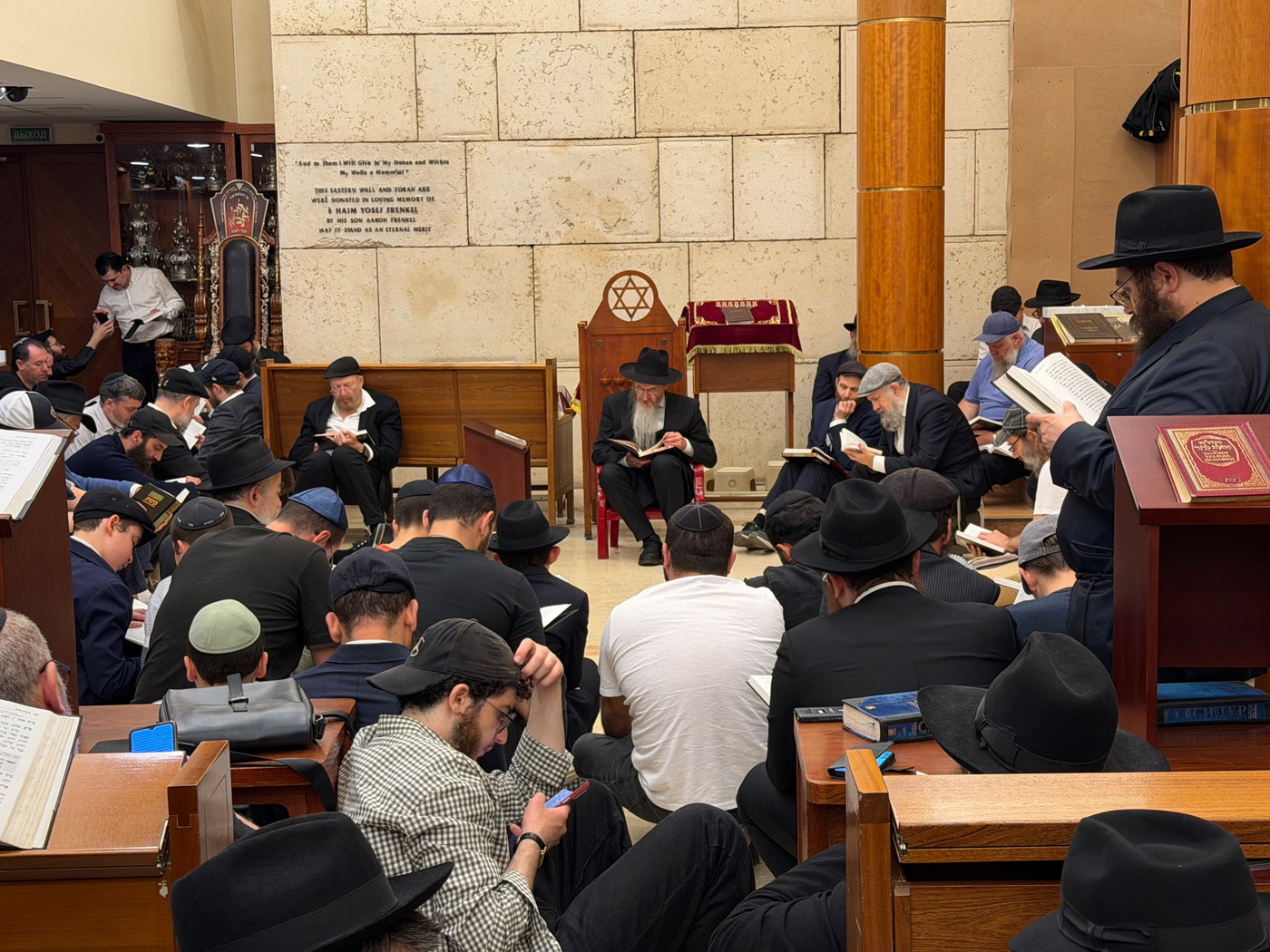 הגר"ב לאזאר בליל תשעה באב