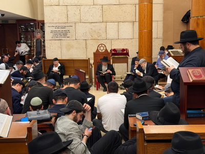 הגר"ב לאזאר בליל תשעה באב