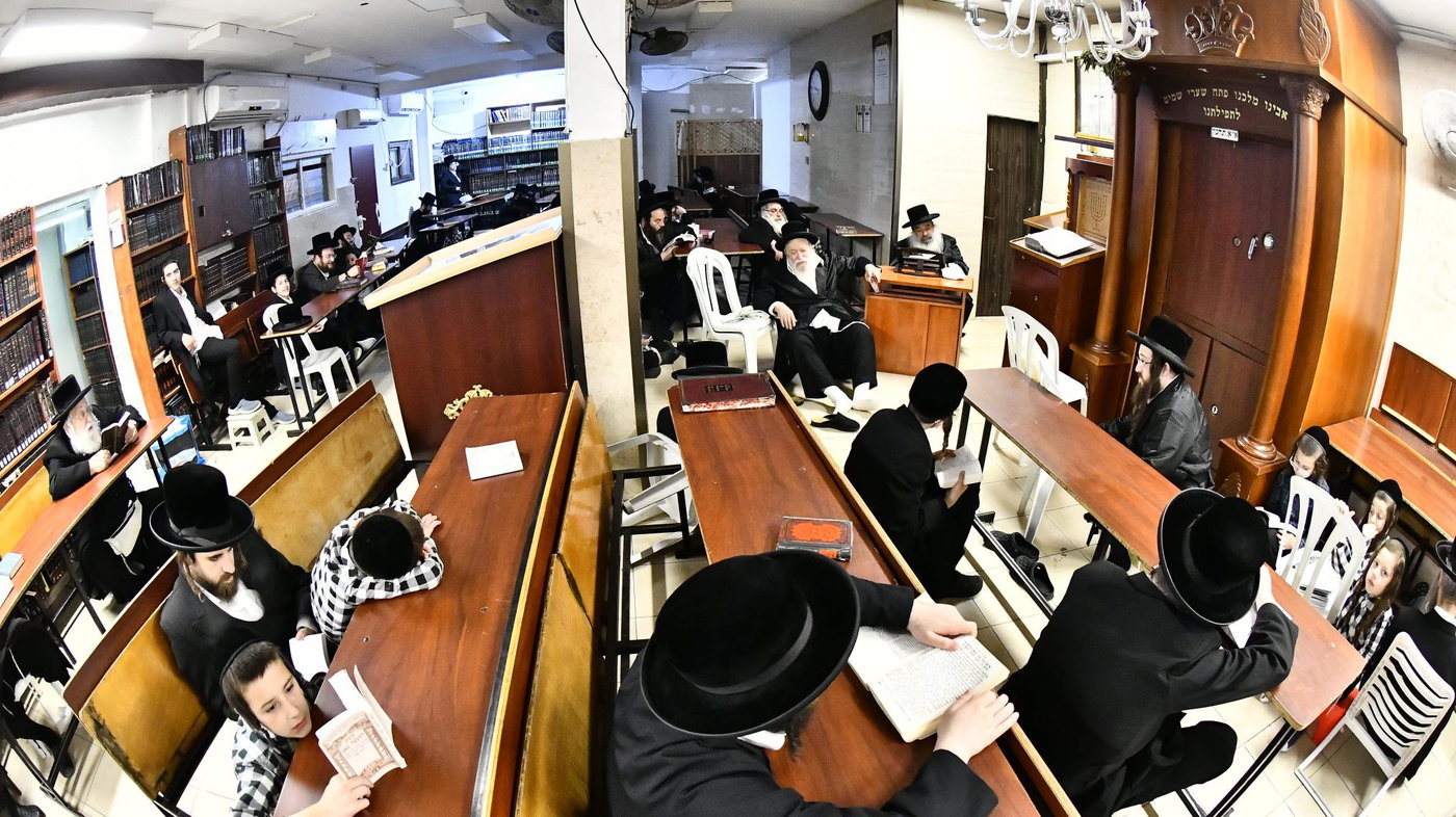האדמו"ר מזידטשוב בליל תשעה באב