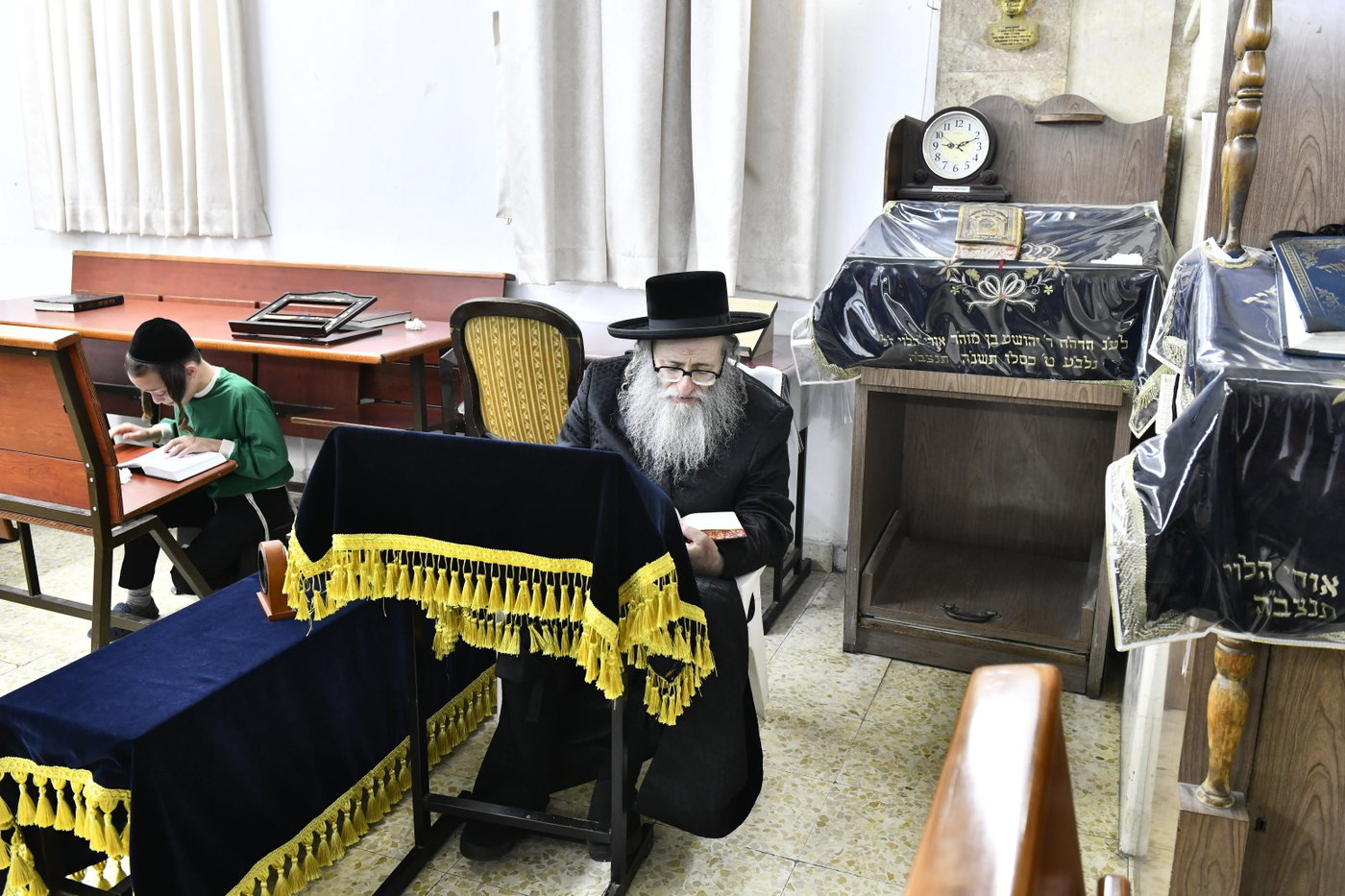 האדמו"ר מספינקא כהנא בליל תשעה באב
