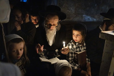 ליל תשעה באב בשכונת 'מאה שערים'