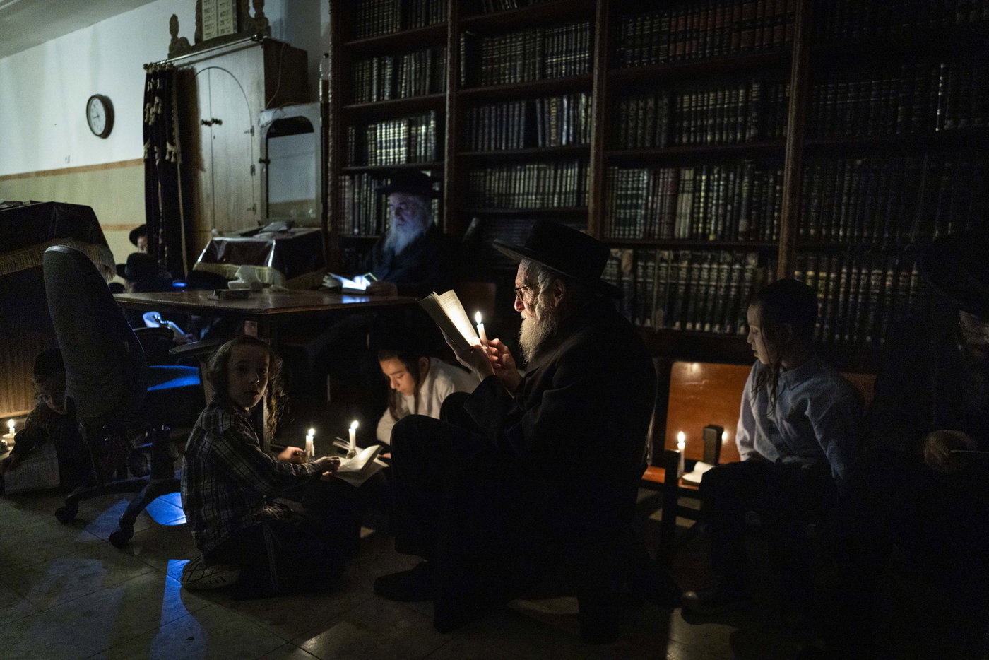 ליל תשעה באב בשכונת 'מאה שערים'