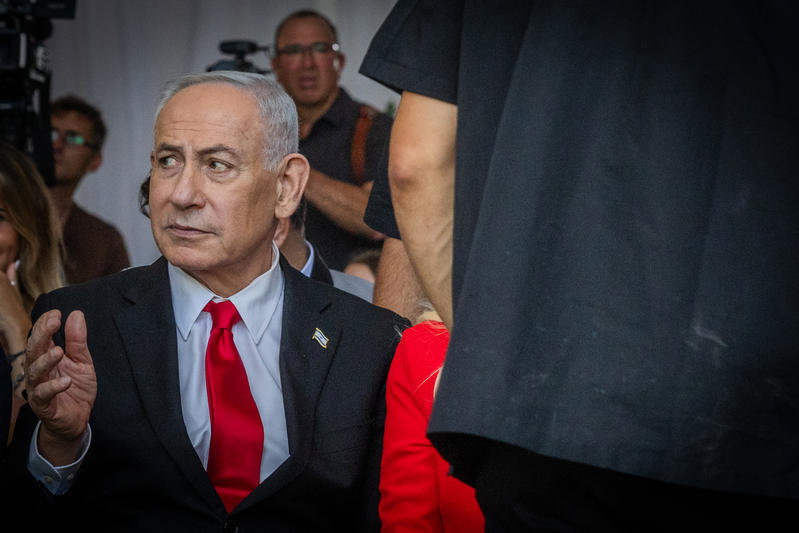 נתניהו נשאל אם נכדיו מבתו החרדית יודעים מי זה "סבא ביבי"; כך הוא הגיב