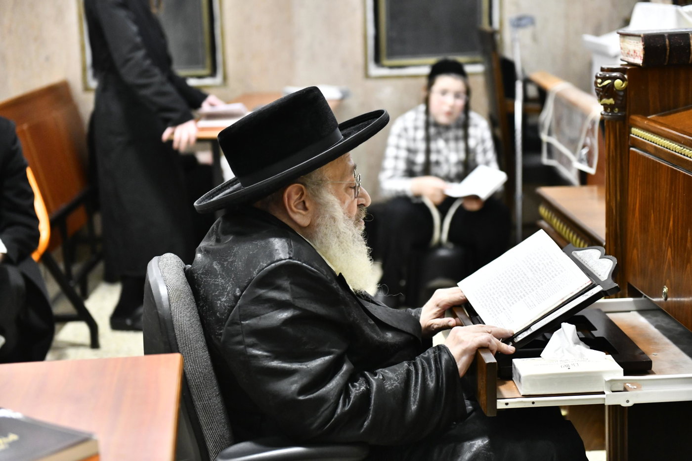 האדמו"ר מדעעש בליל תשעה באב