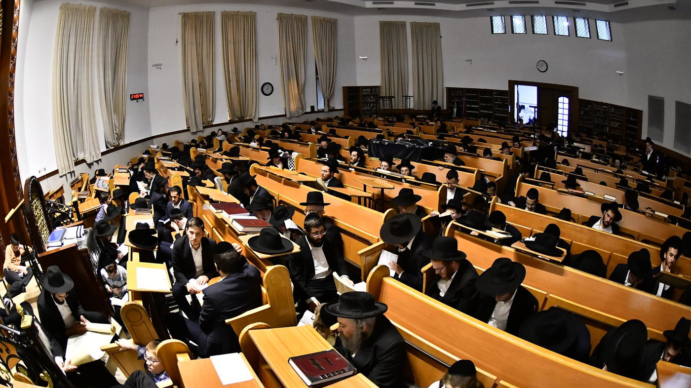 הגרמ"ה הירש והגר"ש זקס בליל תשעה באב