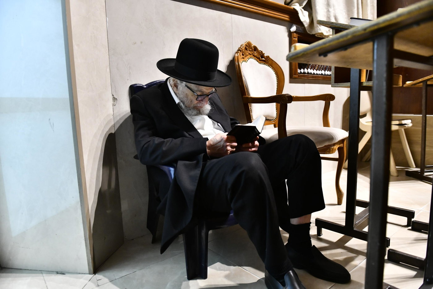הגרמ"ה הירש והגר"ש זקס בליל תשעה באב