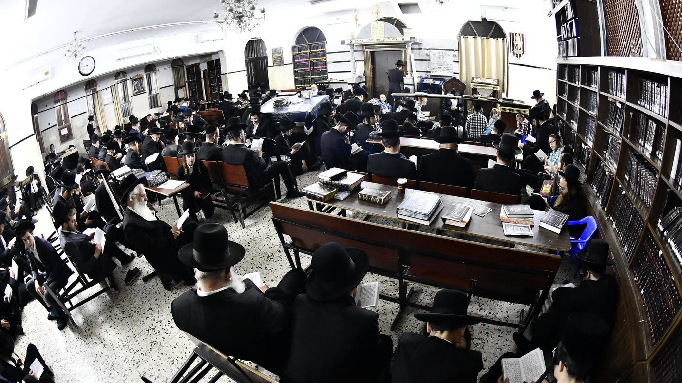 האדמו"ר ממודז'יץ בליל תשעה באב