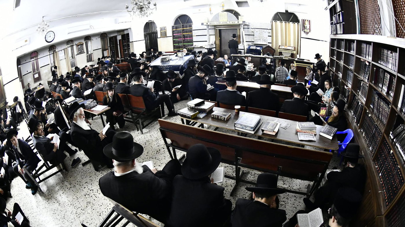 האדמו"ר ממודז'יץ בליל תשעה באב