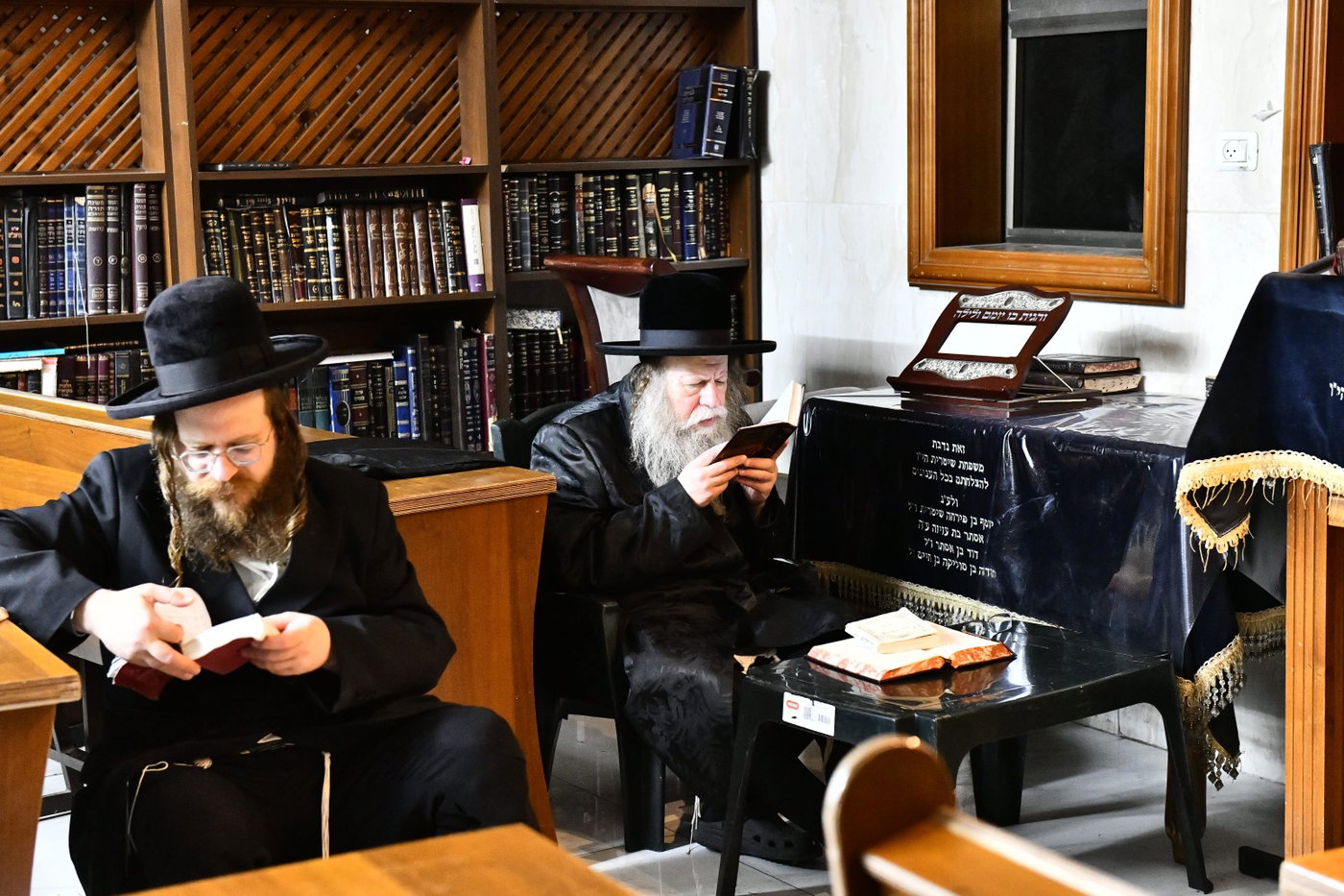 האדמו"ר מקוזמיר בליל תשעה באב