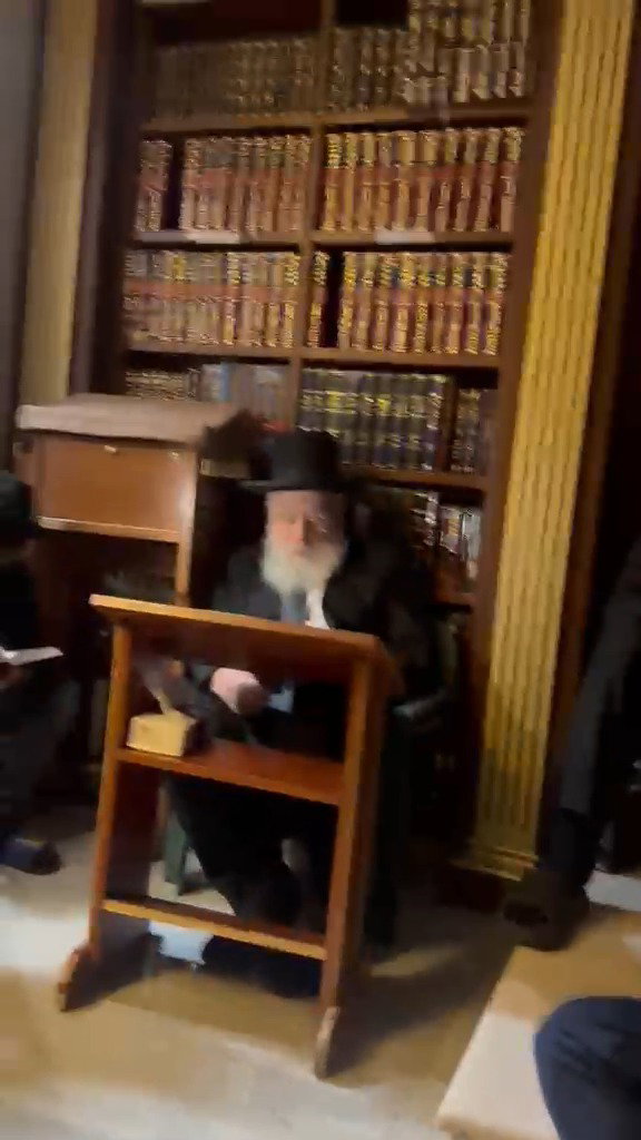 הראשל"צ הגר"י יוסף בליל תשעה באב