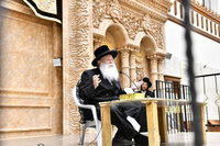 הגה"צ רבי אהרן טוסיג בליל תשעה באב