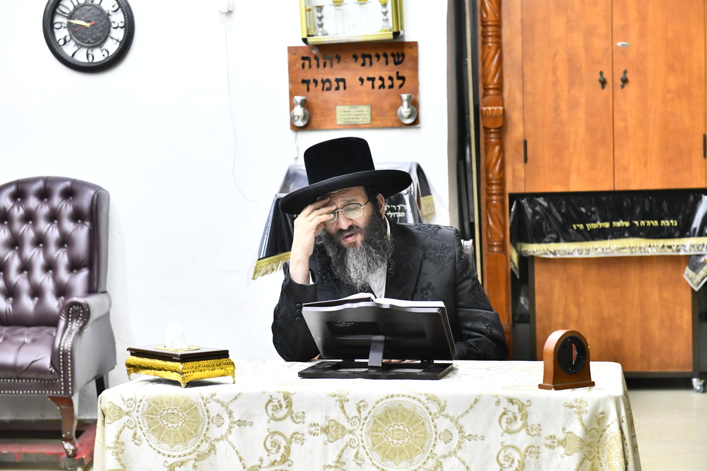 האדמו"ר מספינקא רמת אהרן בליל תשעה באב