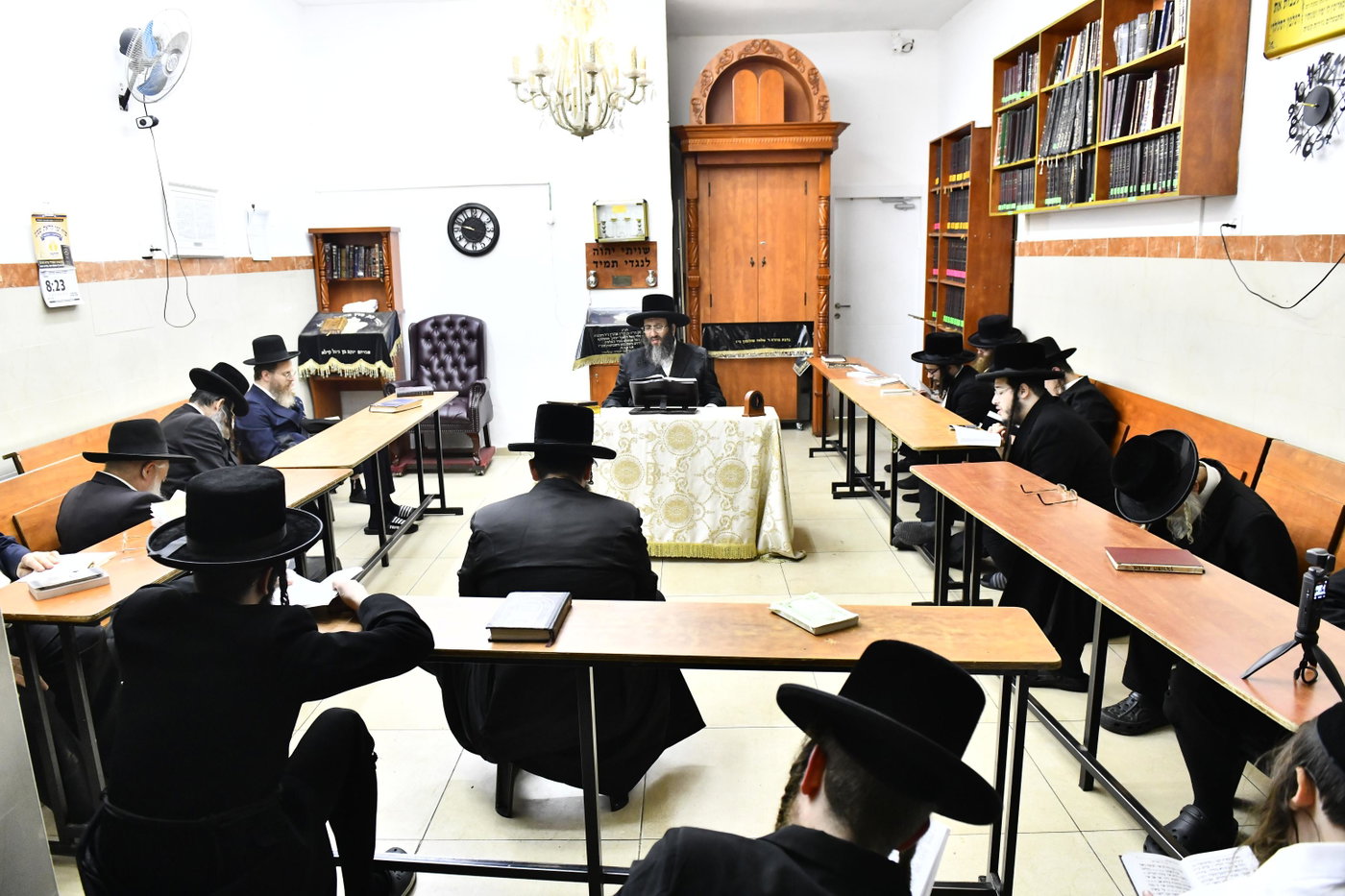 האדמו"ר מספינקא רמת אהרן בליל תשעה באב