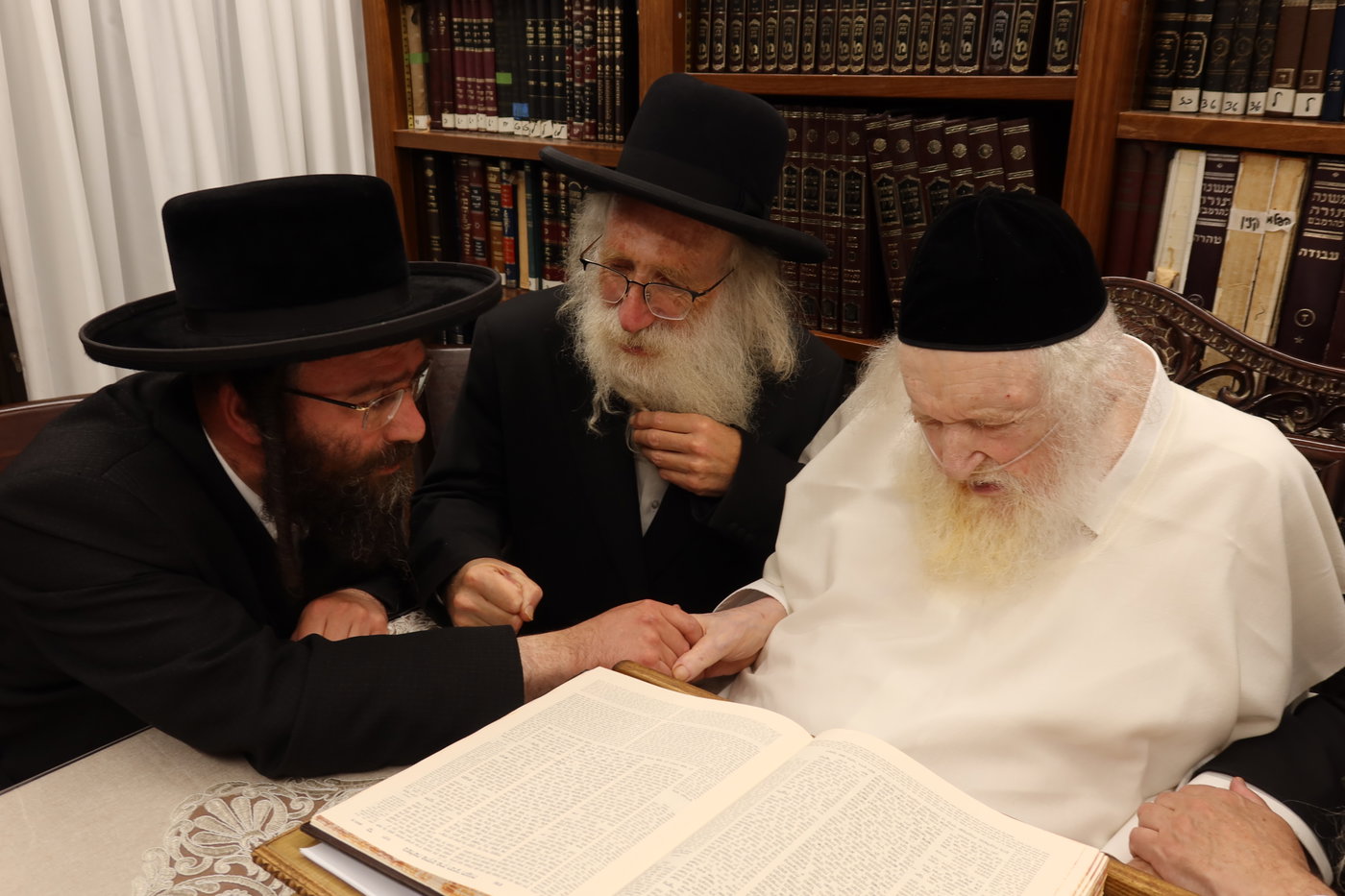 מעמד הכתרת ראשי הכוללים אצל הגר"מ שטרנבוך