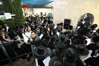 מאות מאורסים מידי שנה בלילה אחד שהפך ל'ליל הישועה הפלאי'