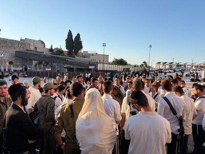 הלוחמים בכותל