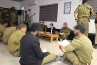 "זאת זכות עצומה ללמוד תורה"; הנשיא קרא מגילת איכה עם הלוחמים החרדים