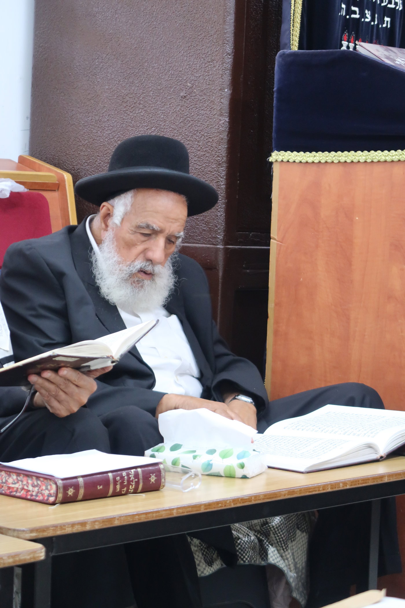 תשעה באב אצל הגר"ש מחפוד