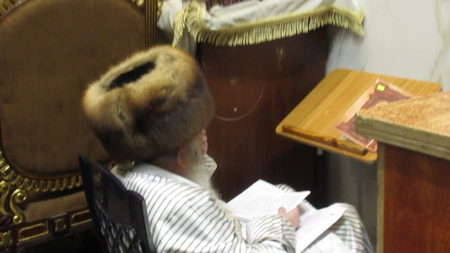ליל תשעה באב אצל האדמו"ר מתורת חכם 