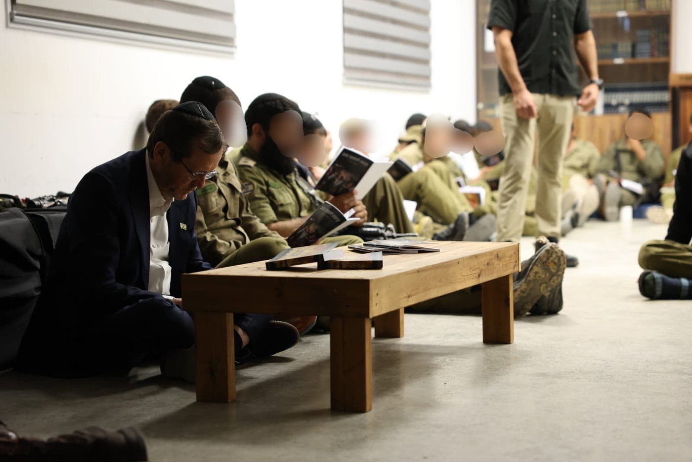 הנשיא הרצוג בחשמונאים