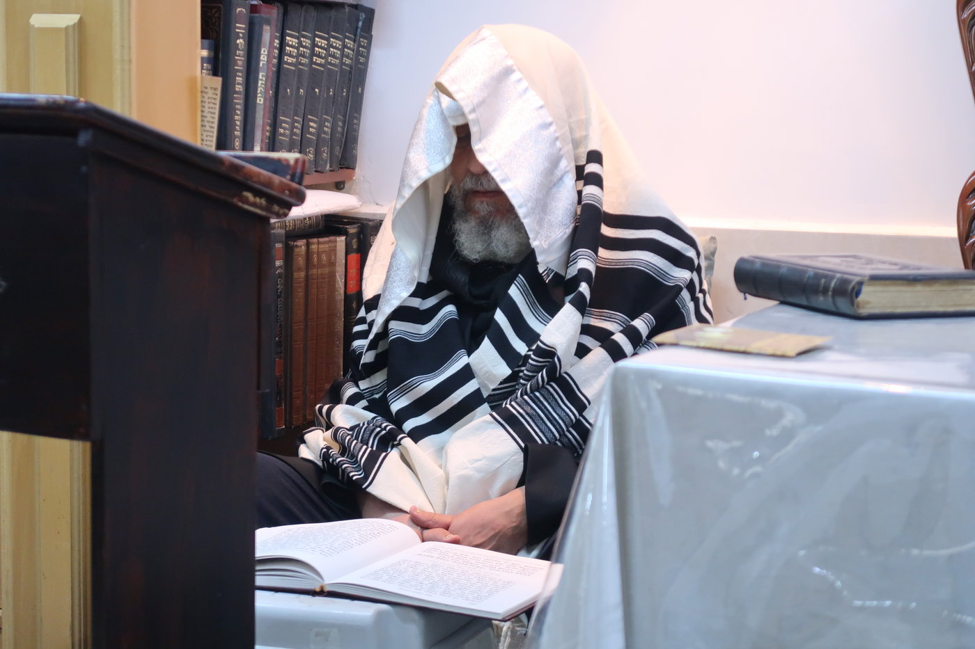 תשעה באב אצל הגר"י רצאבי