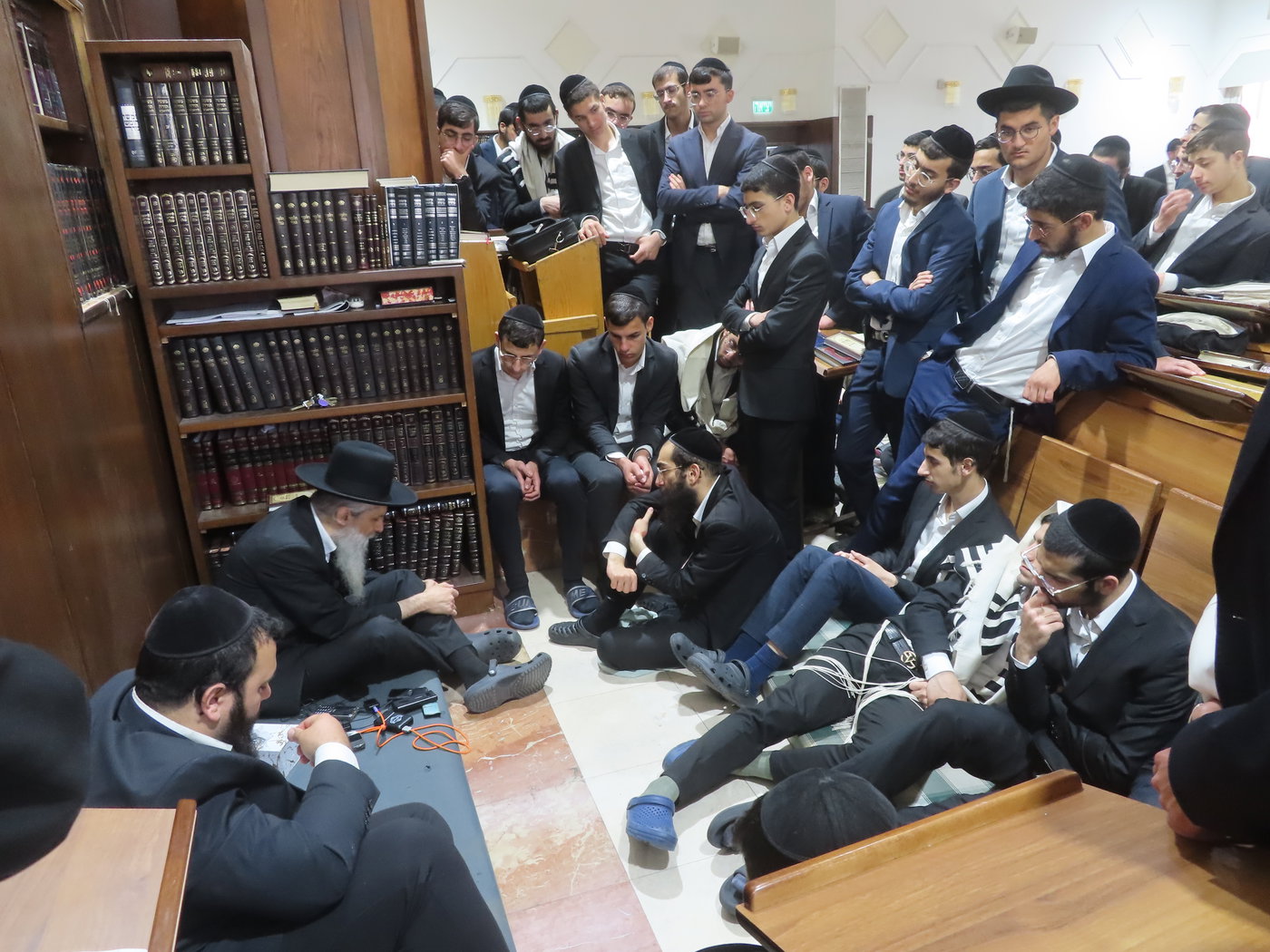 תשעה באב אצל הגר"ח כהן