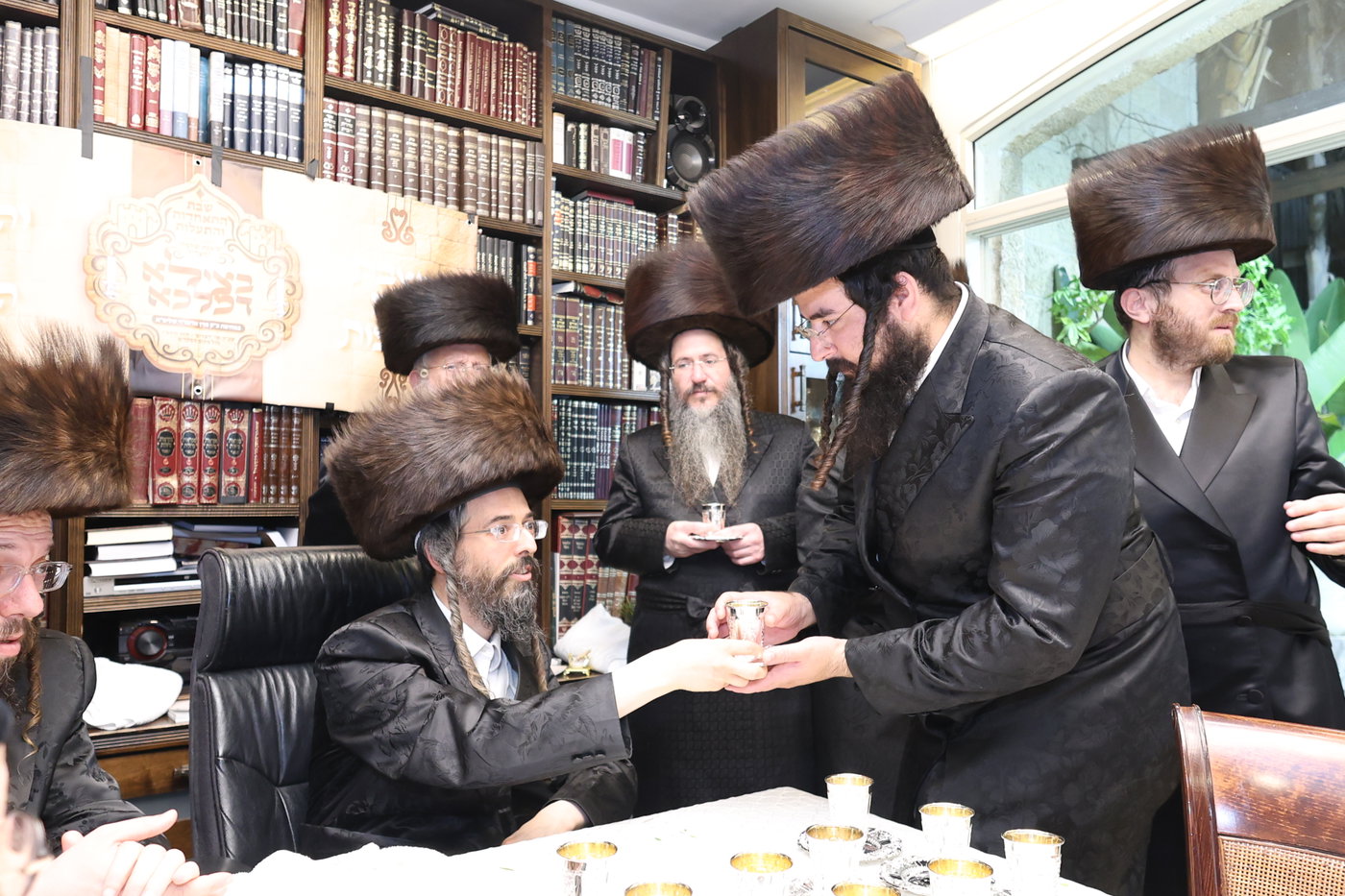האדמו"ר מזוועהיל בשבת בכותל המערבי