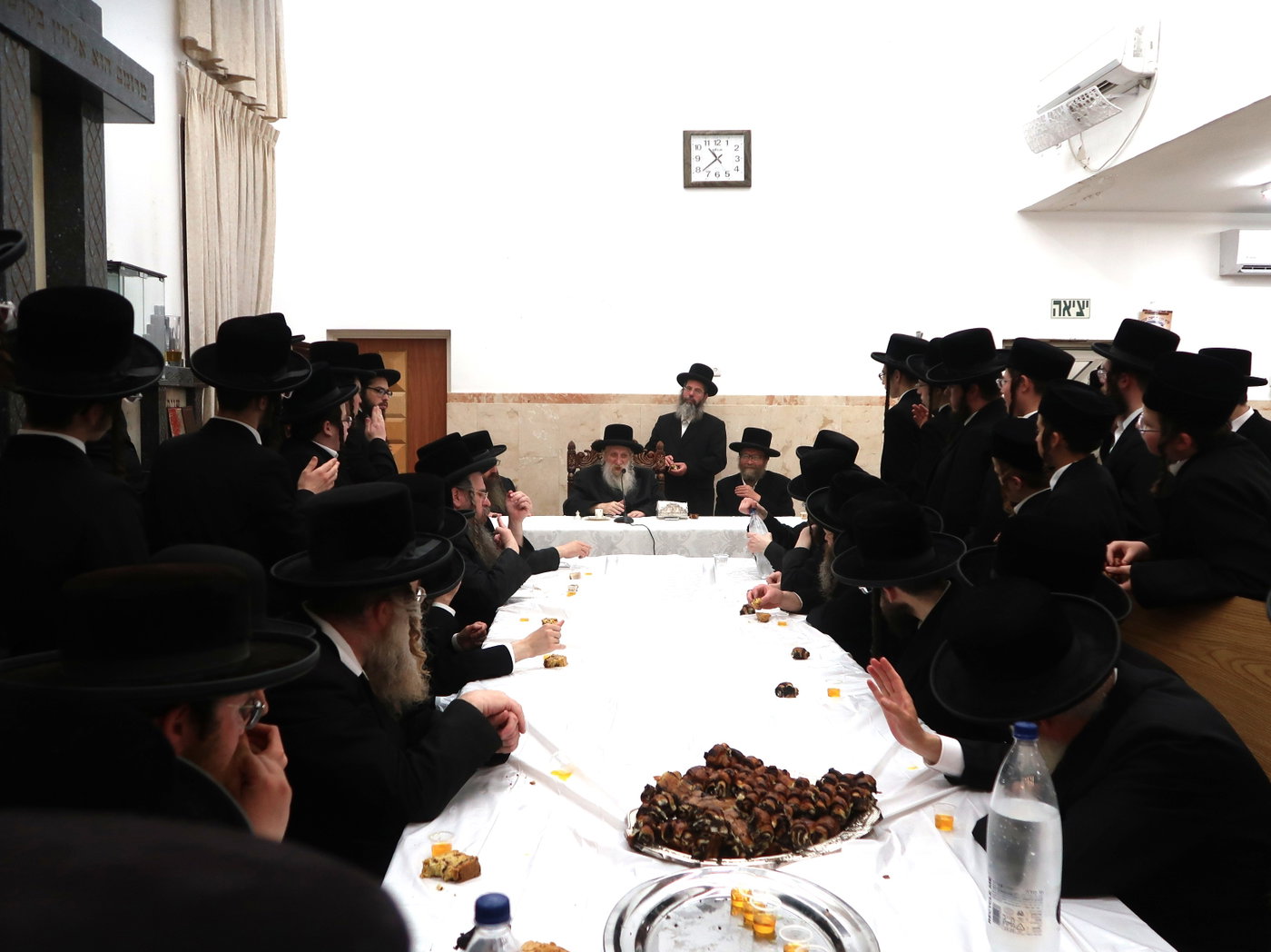 תשעה באב בחצה"ק טשארנאביל