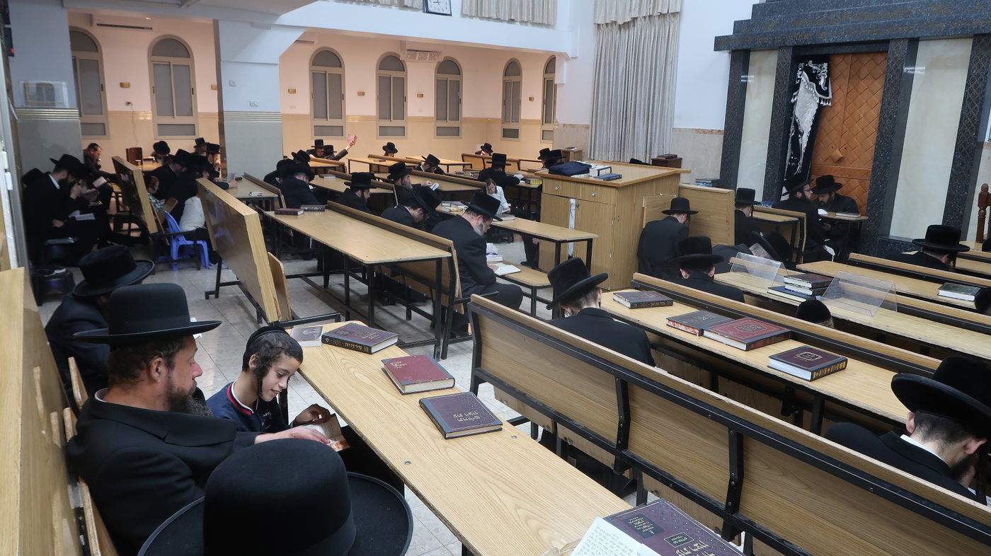 תשעה באב בחצה"ק טשארנאביל