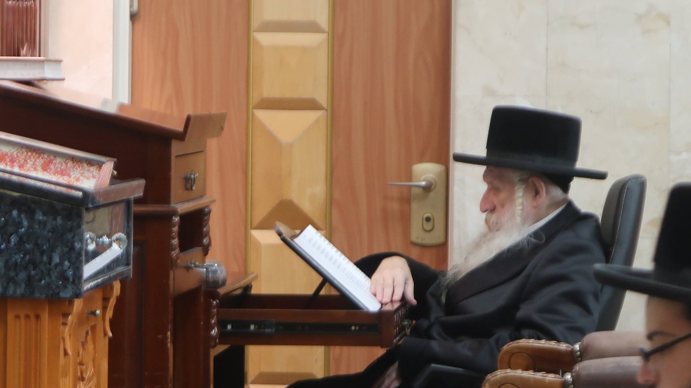 תשעה באב בחצה"ק טשארנאביל