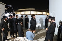 מגילת איכה וקידוש לבנה מוצאי ת"ב בחצה"ק מיאלען