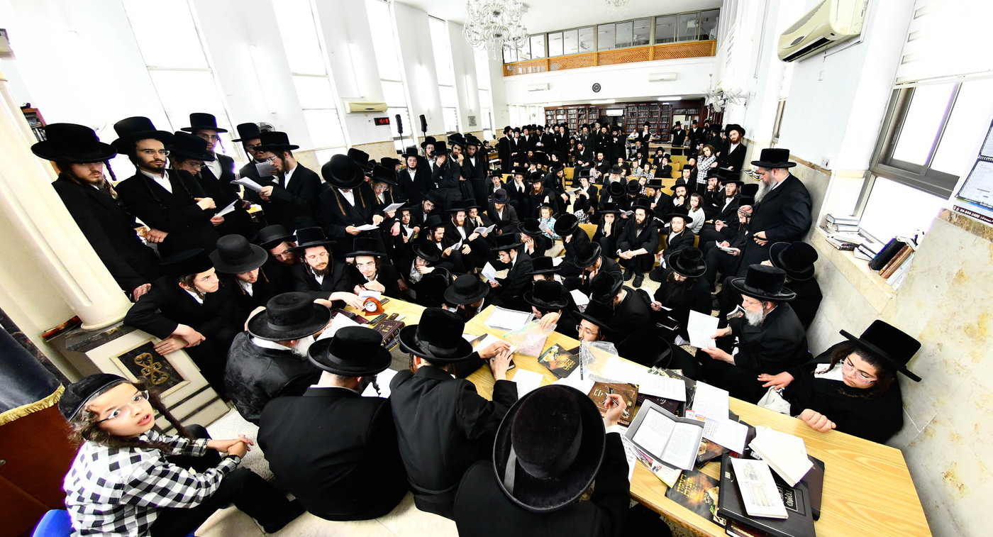 תשעה באב בחצה"ק מאקאווא
