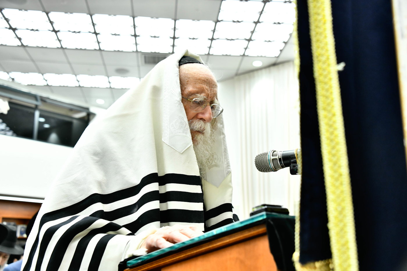 עצרת תפילה בבית השם