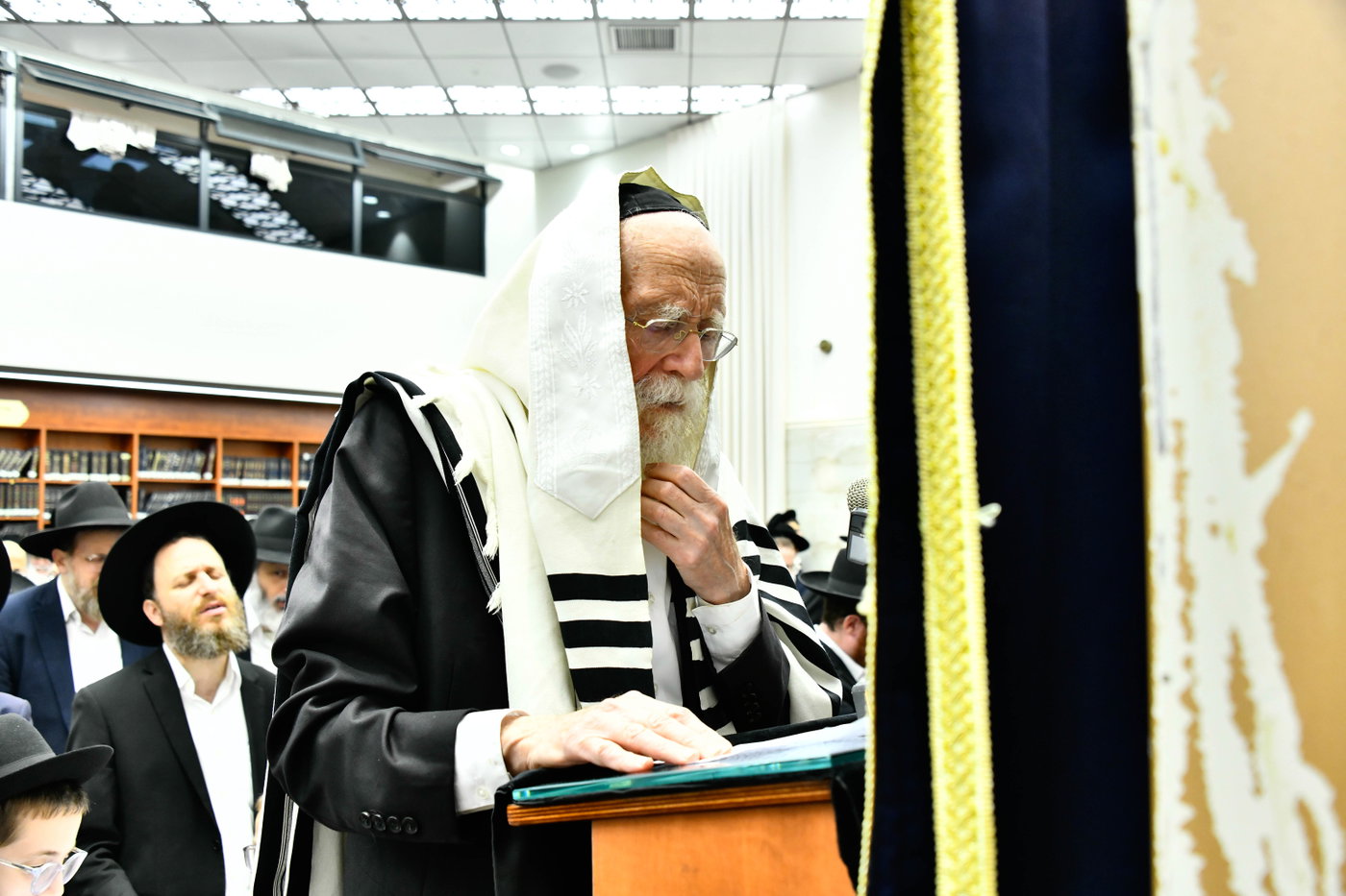 עצרת תפילה בבית השם