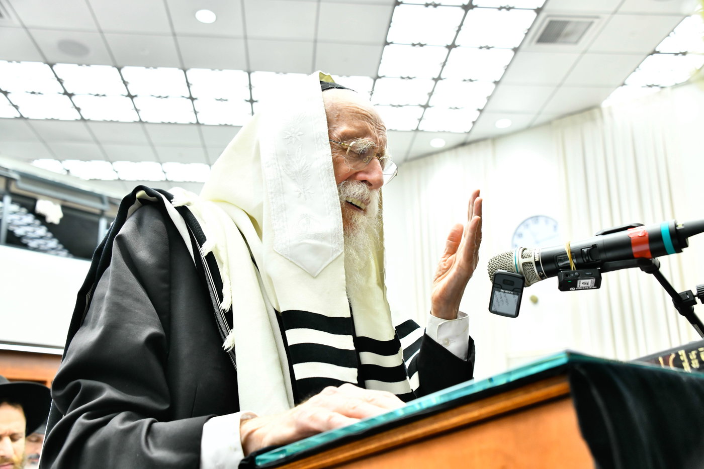 עצרת תפילה בבית השם